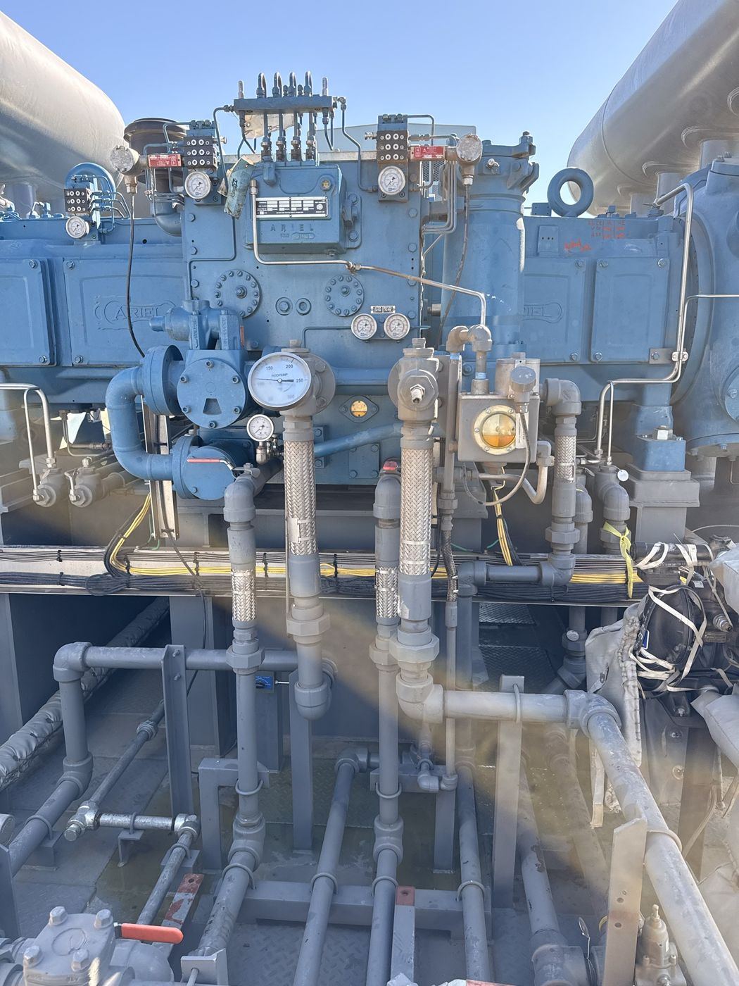 Ariel compressor frame with lubrication and gauge panel